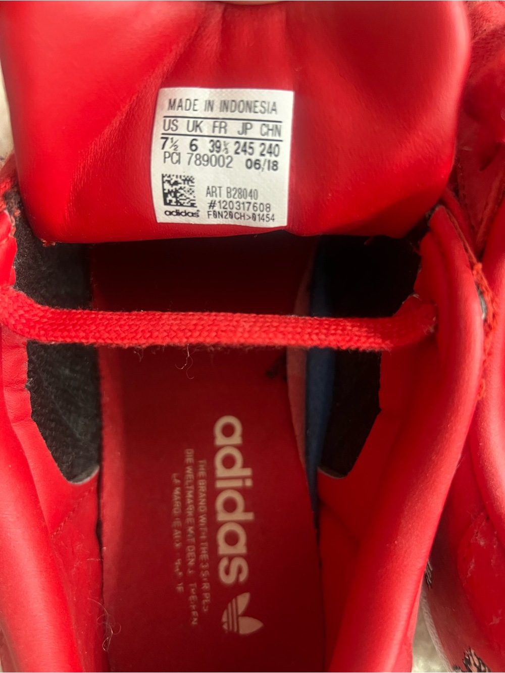 Limited Edition pineapple superstars adidas red leather Low-Top Sneakers